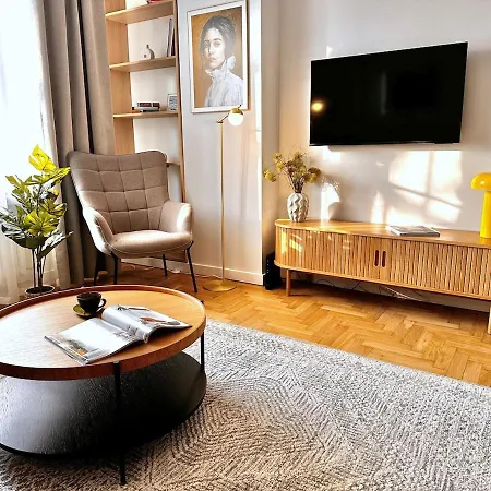 Stylowy Retro W Sercu Wroclawia Appartement